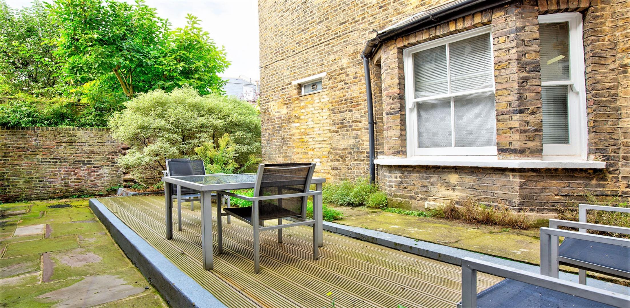 			Studio Apartment, 1 bath, 1 reception Apartment			 Roderick Road, HAMPSTEAD HEATH / GOSPEL OAK